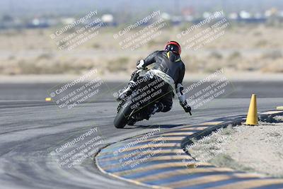 media/Dec-01-2025-Moto Forza (Mon) [[2daa91e15f]]/1-Advanced Group/Session 2 Turn 11 Backside/